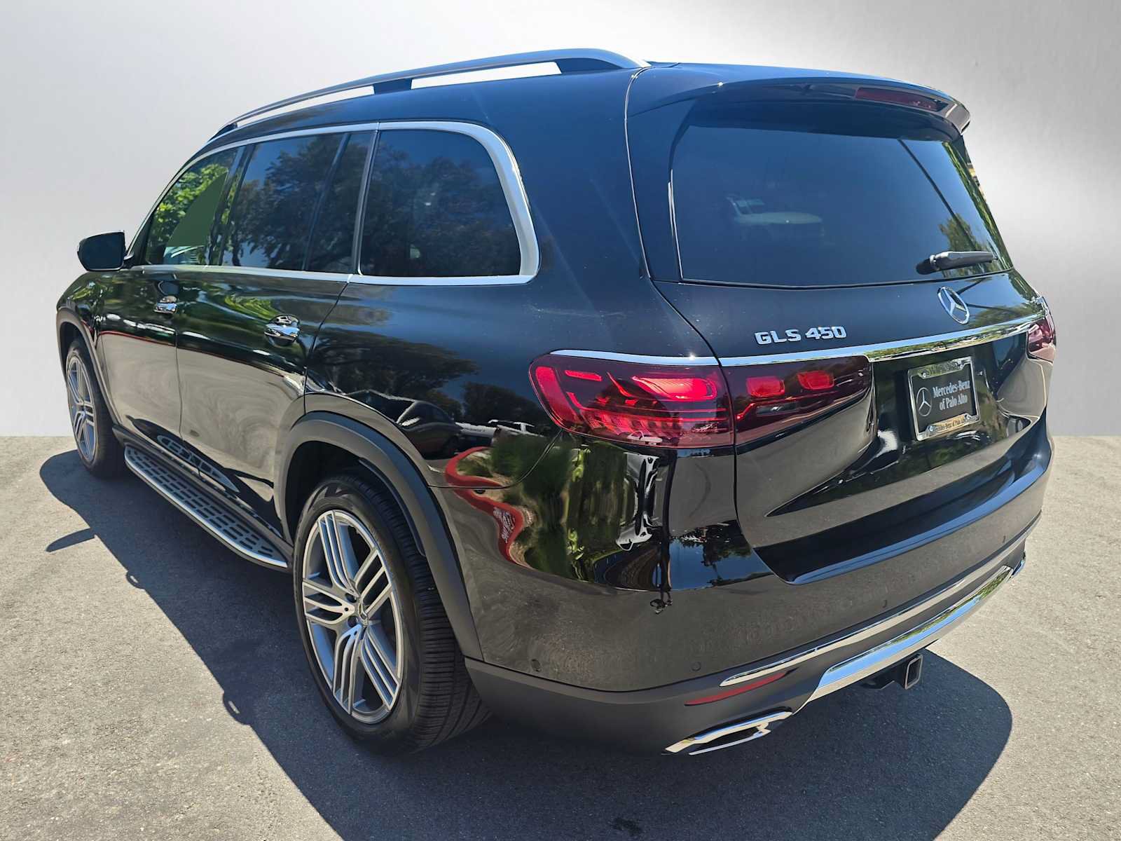 Certified 2026 Mercedes-Benz GLS 450 4MATIC image 5