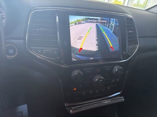 Used 2022 Jeep Grand Cherokee Laredo E AWD/4WD image 29