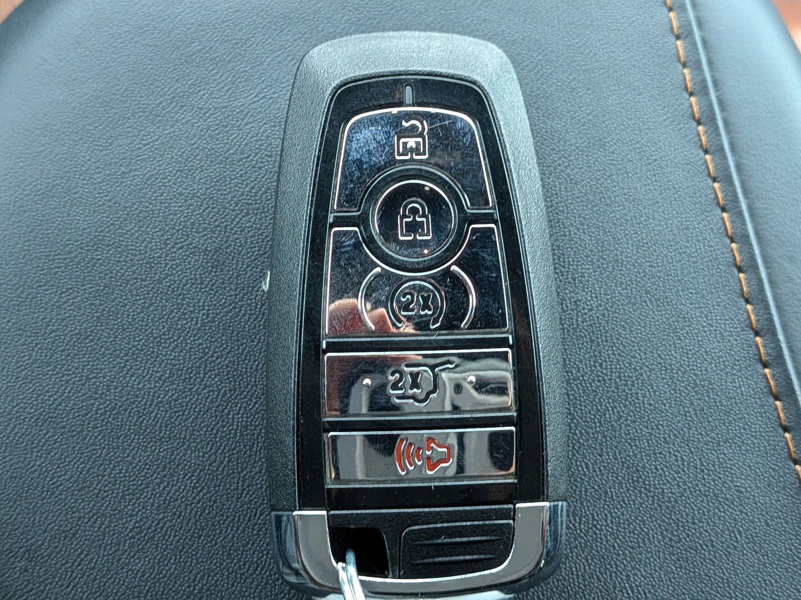 Certified 2025 Lincoln Navigator L Black Label image 36