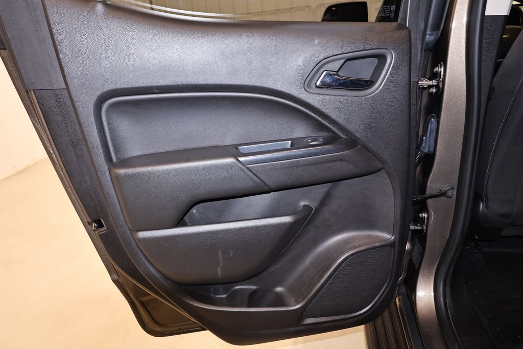Used 2016 Chevrolet Colorado LT w/ LT Convenience Package image 14