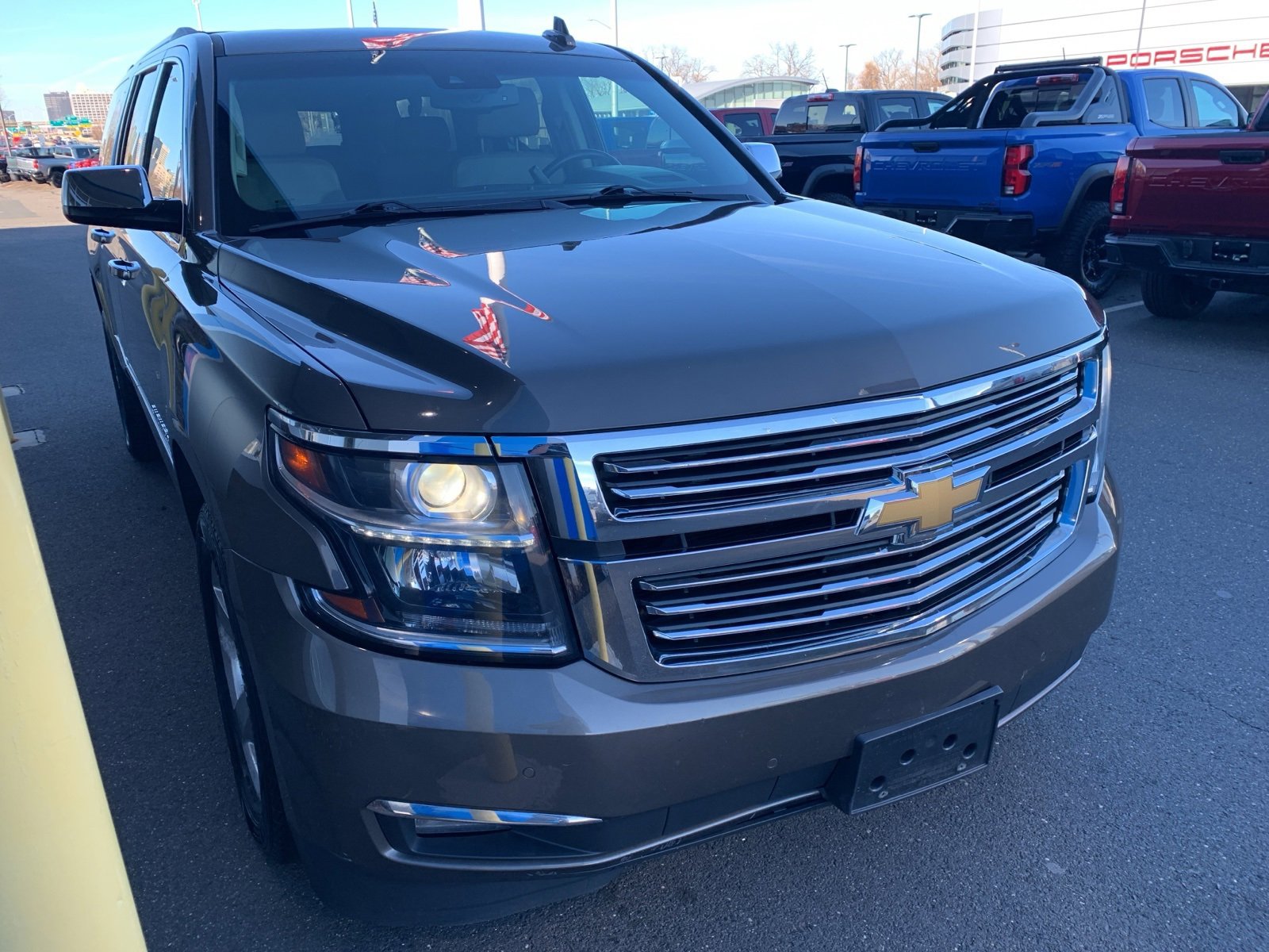 Used 2016 Chevrolet Suburban LTZ image 3