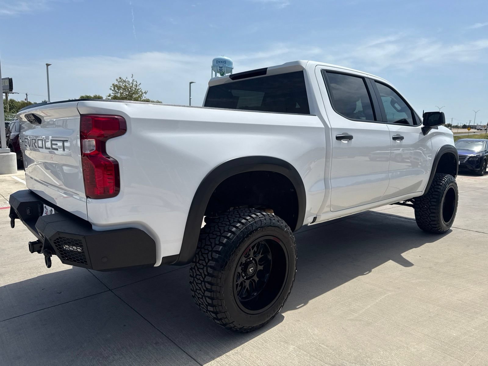 Used 2024 Chevrolet Silverado 1500 Custom Trail Boss w/ LPO, Dark Essentials Package AWD/4WD image 5