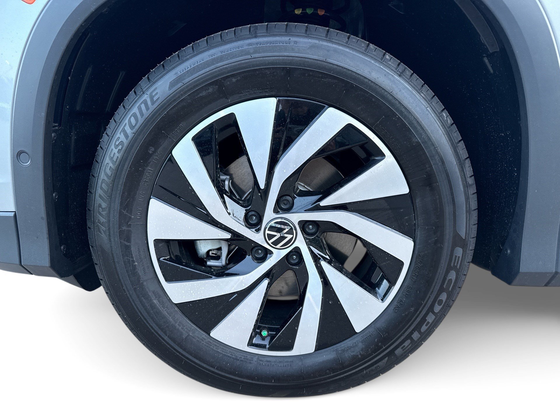 New 2026 Volkswagen Tiguan S FWD image 18
