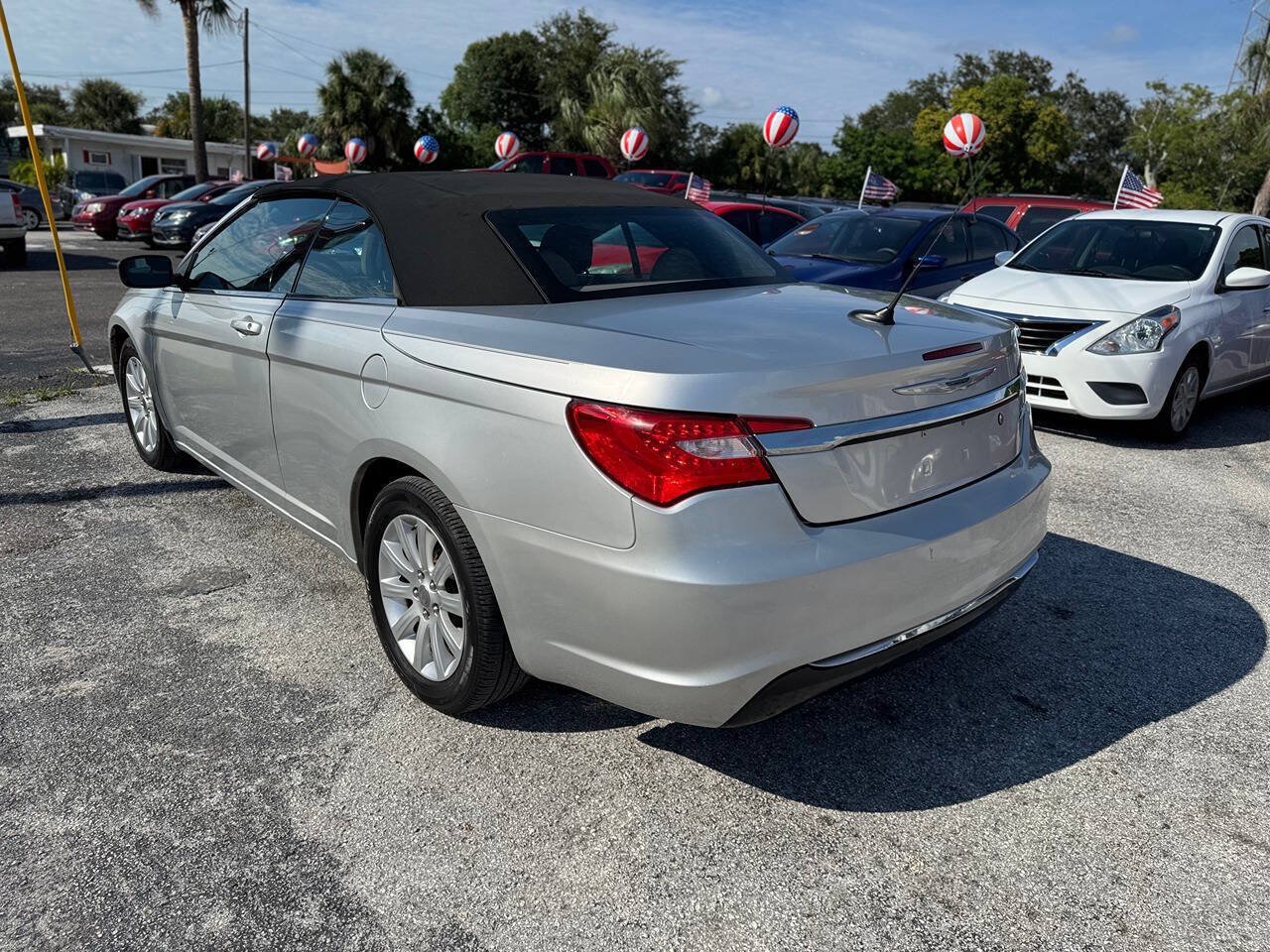 Used 2012 Chrysler 200 Touring FWD image 6