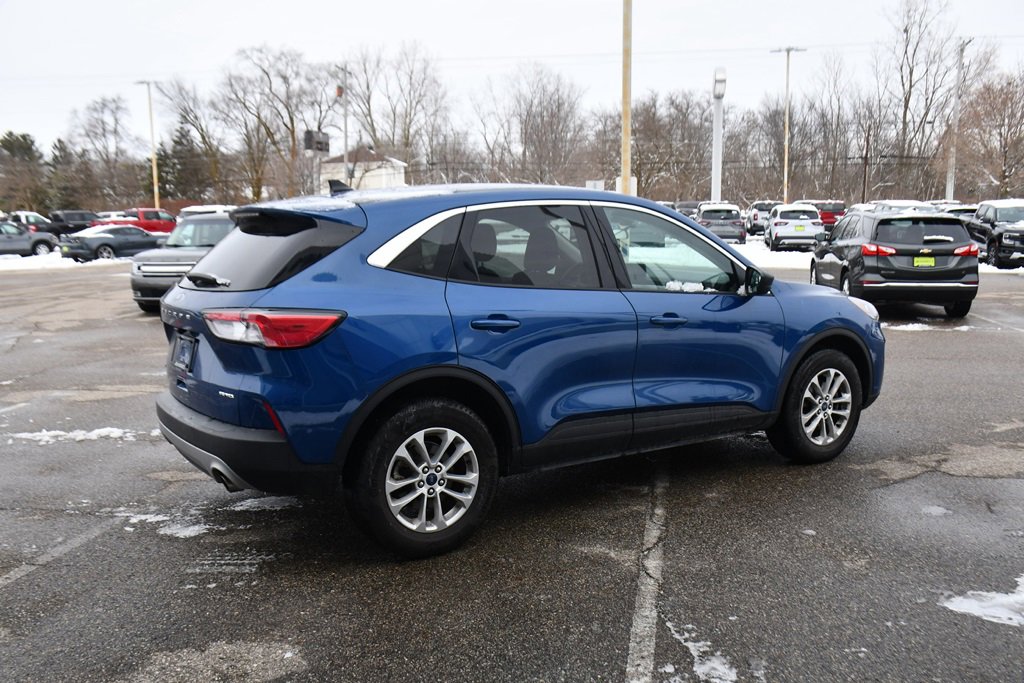 Used 2022 Ford Escape SE image 7