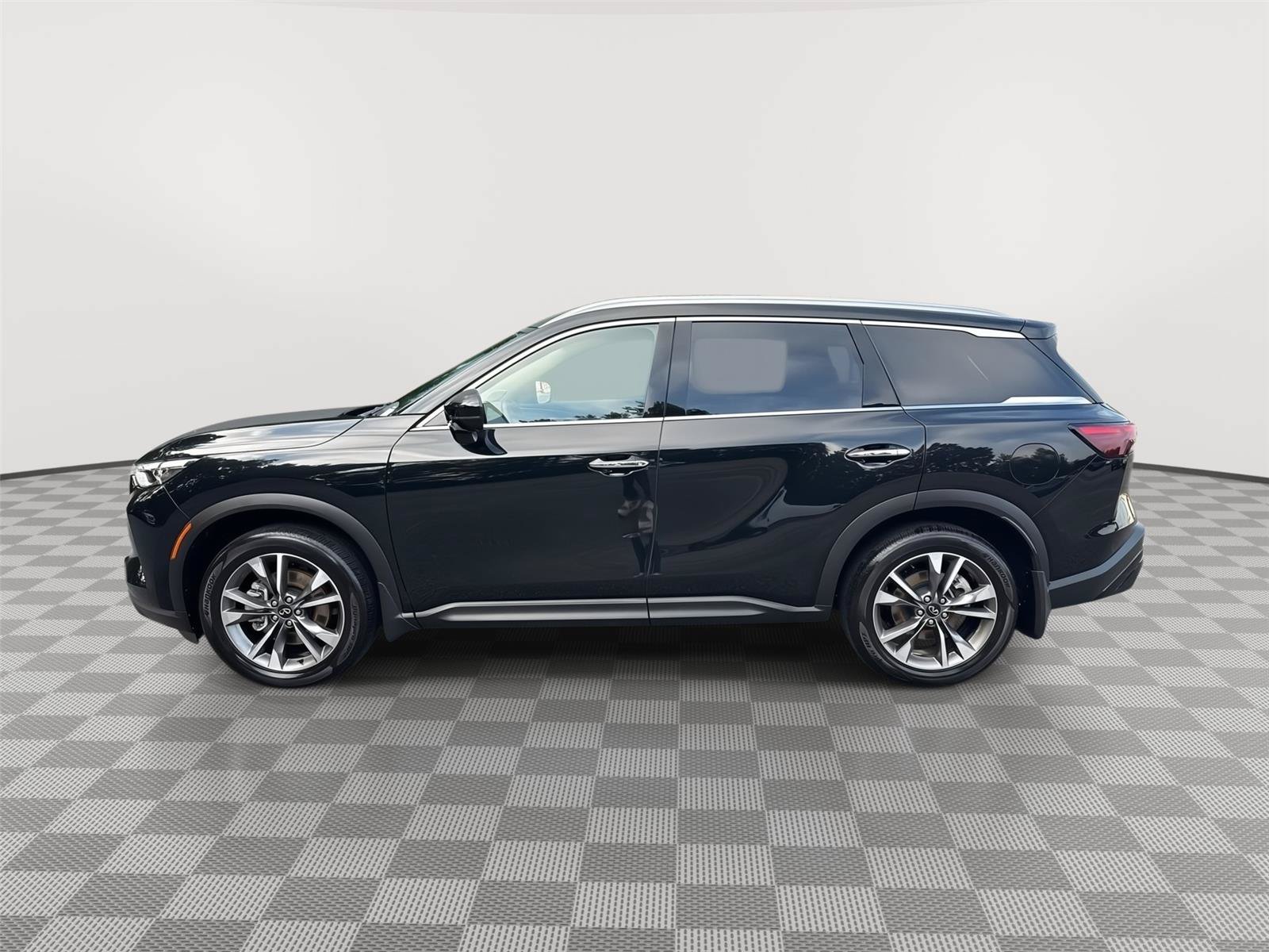 Used 2025 INFINITI QX60 Luxe FWD image 9