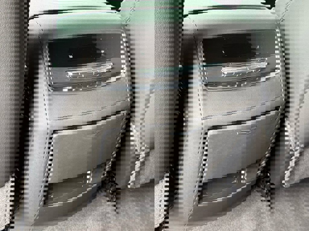 Certified 2025 Cadillac Escalade Premium Luxury w/ Touring Package image 35