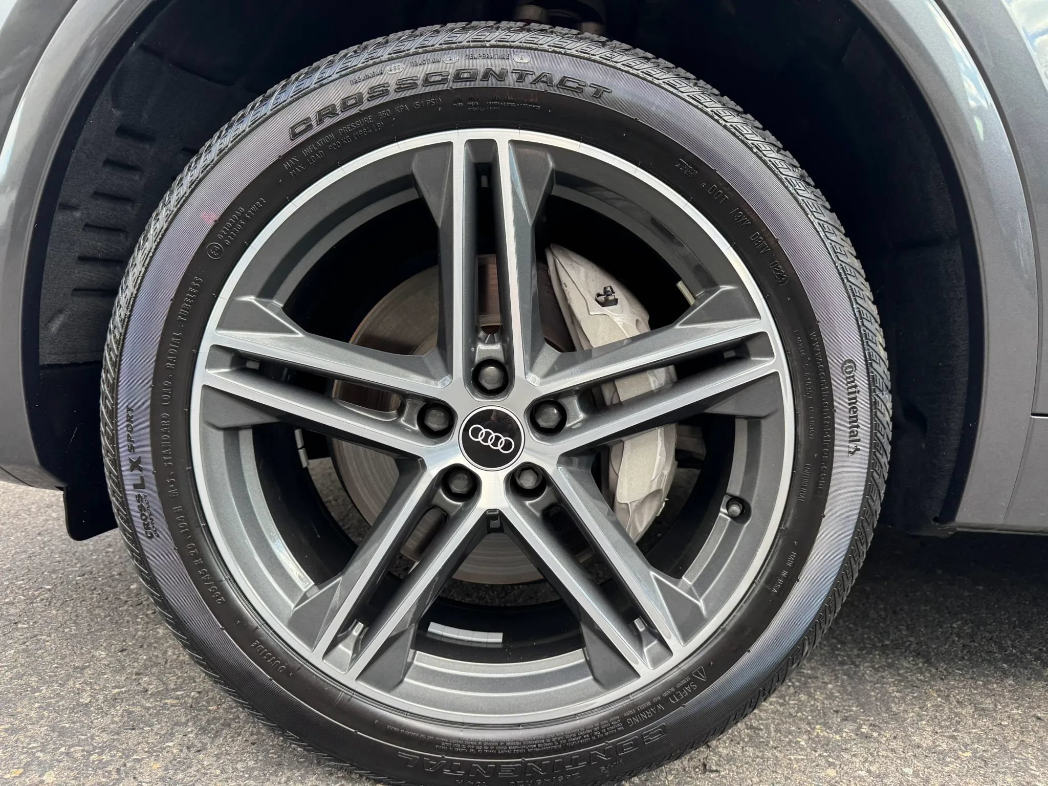 Used 2022 Audi Q5 e Premium Plus w/ Premium Plus Package AWD/4WD image 20