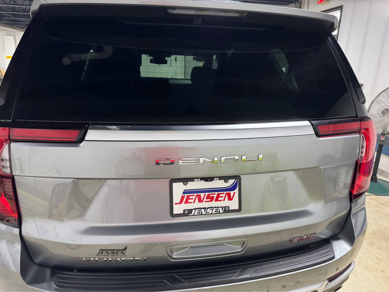 Certified 2025 GMC Yukon Denali image 5