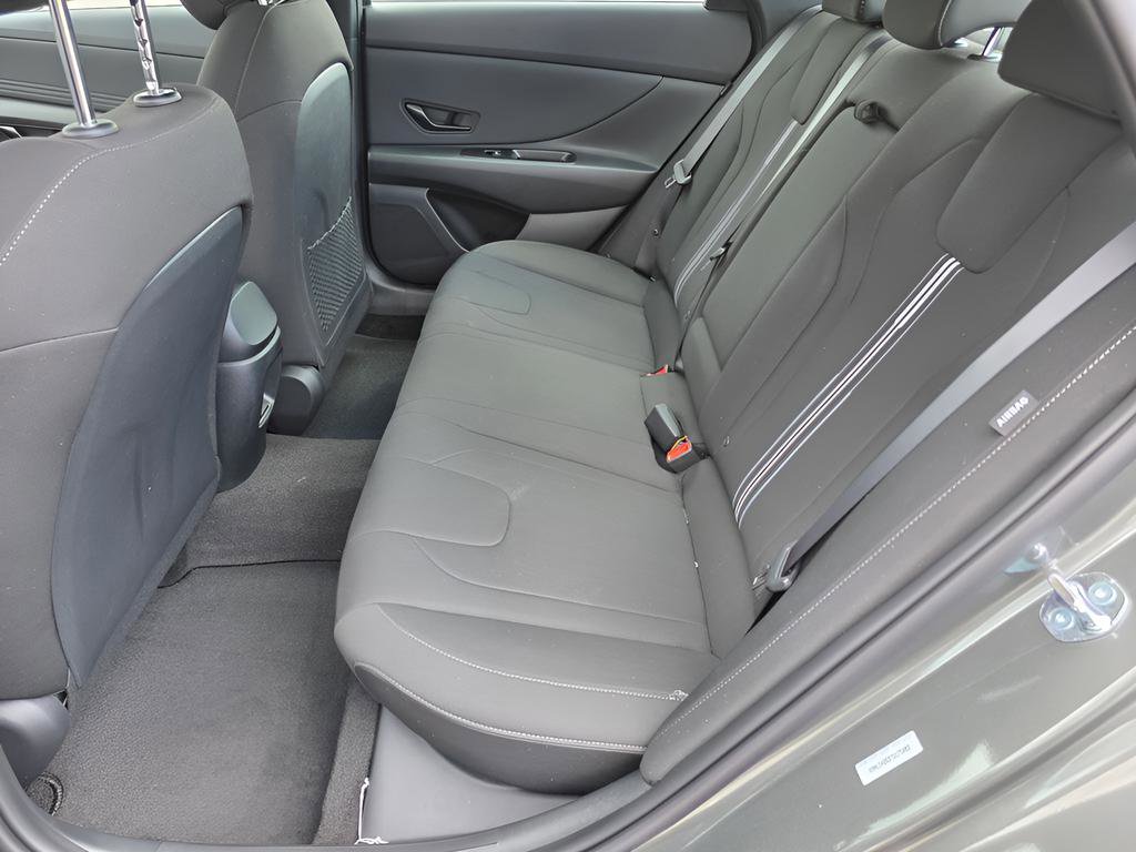 New 2026 Hyundai Elantra SEL Sport image 11