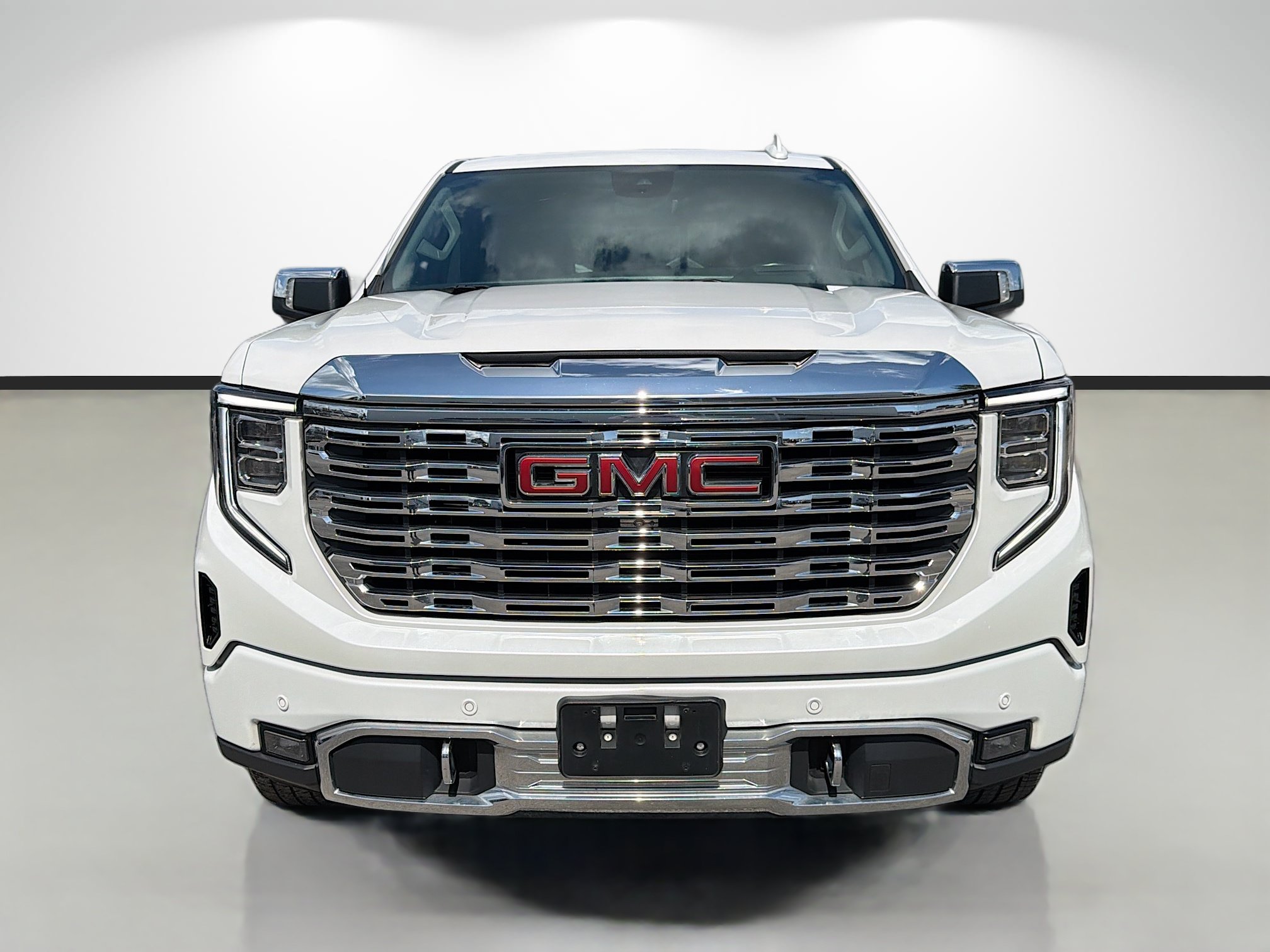 Used 2024 GMC Sierra 1500 Denali AWD/4WD image 8