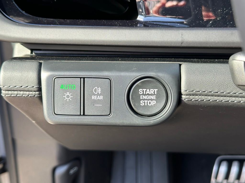 Used 2026 Porsche Panamera GTS image 33