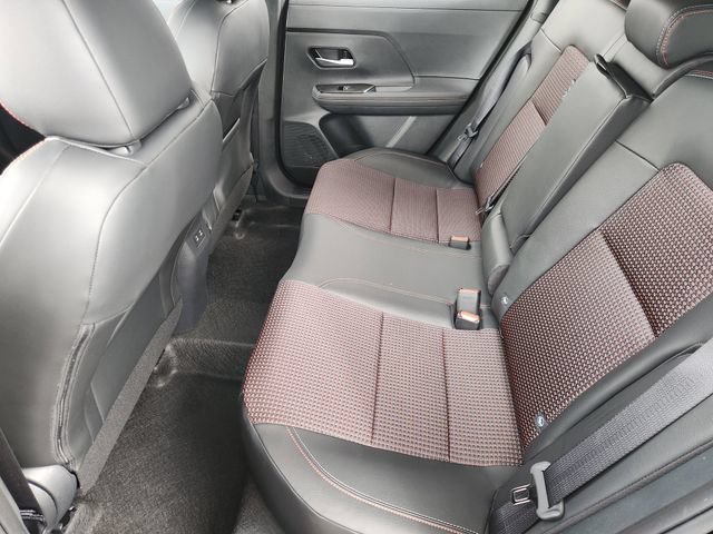 New 2025 Nissan Kicks SR FWD image 21