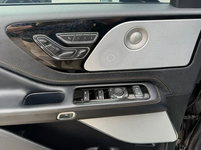 Used 2025 Lincoln Aviator Black Label w/ Jet Appearance Package image 20