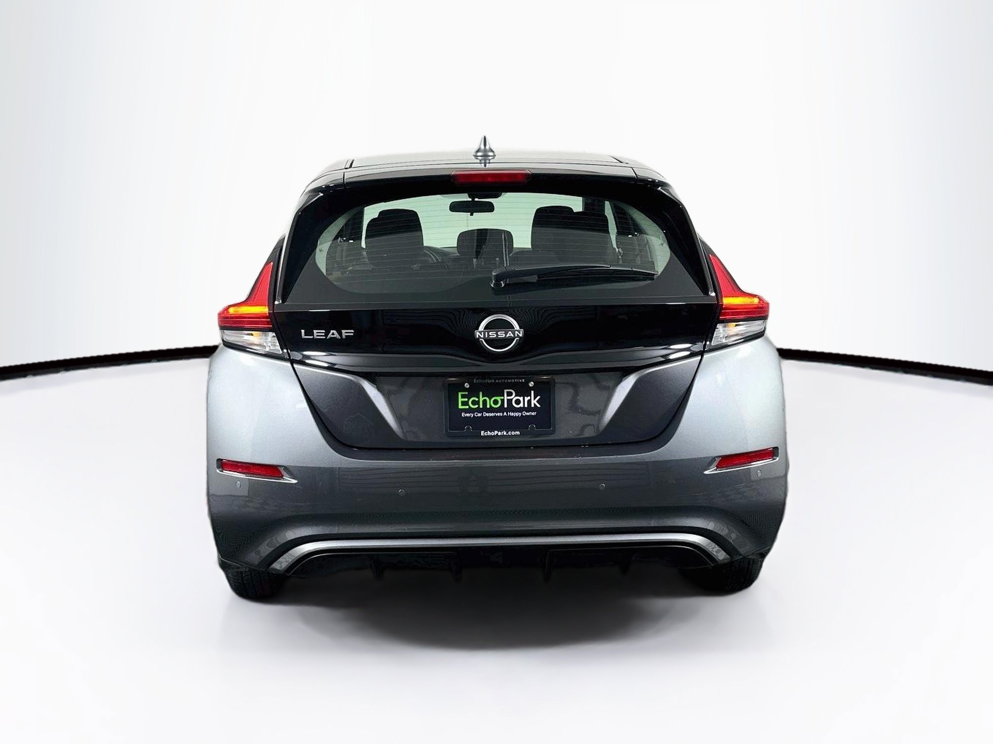 Used 2025 Nissan Leaf S FWD image 7