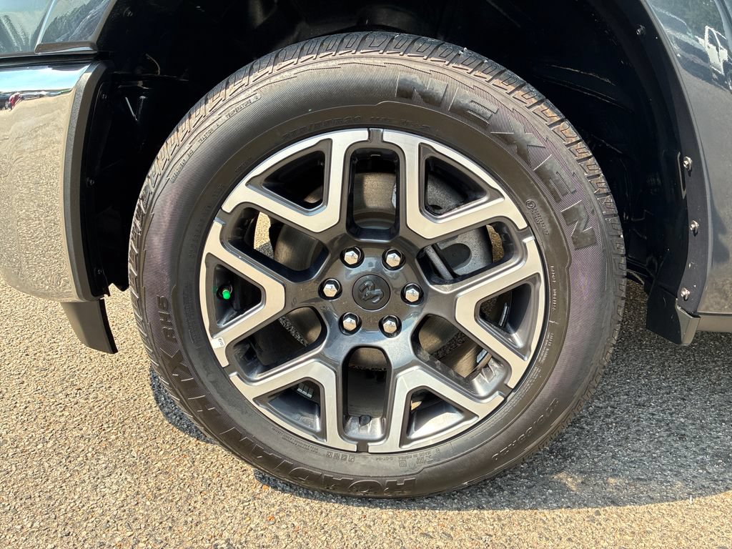 Used 2026 RAM 1500 Laramie AWD/4WD image 11