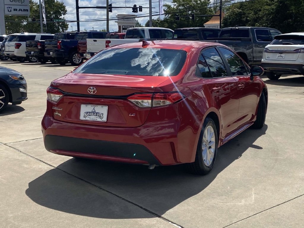 Used 2020 Toyota Corolla LE w/ LE Premium Package FWD image 9