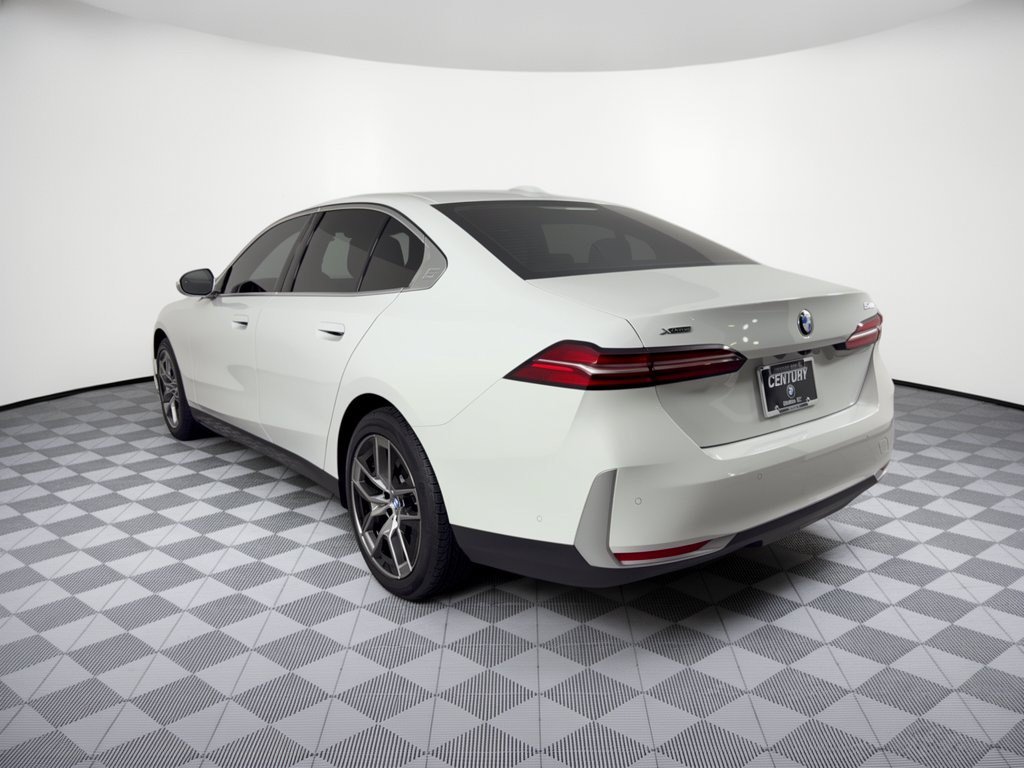 New 2027 BMW 540i xDrive w/ Premium Package AWD/4WD image 3