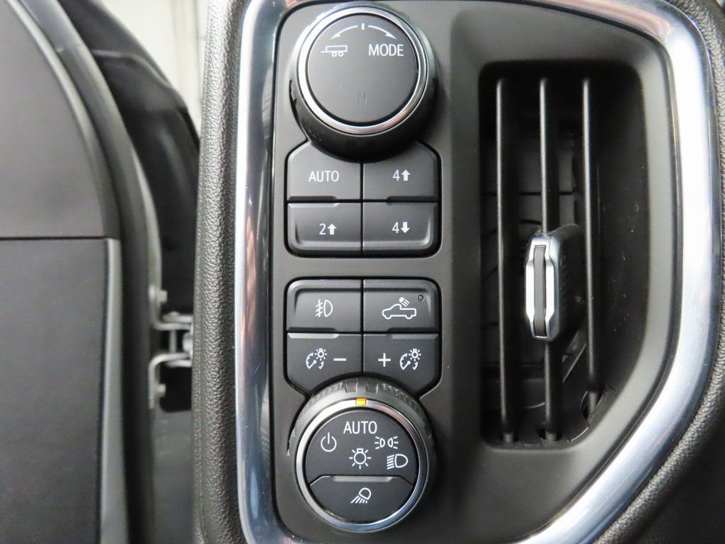 Used 2020 Chevrolet Silverado 2500 LTZ w/ LTZ Plus Package image 47