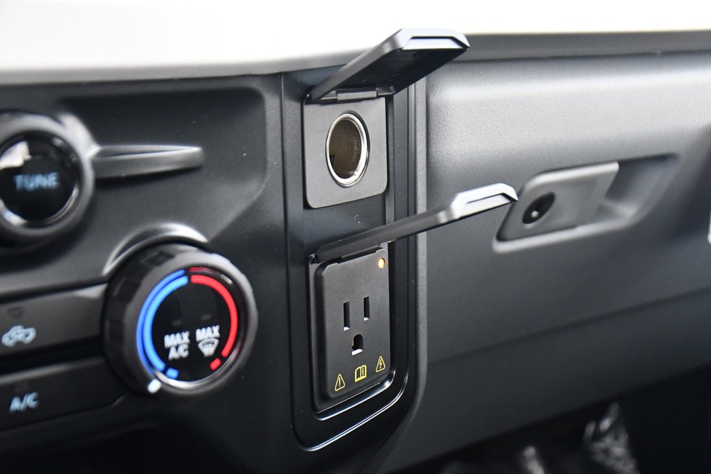 New 2026 Ford F250 4x4 Regular Cab Super Duty image 29
