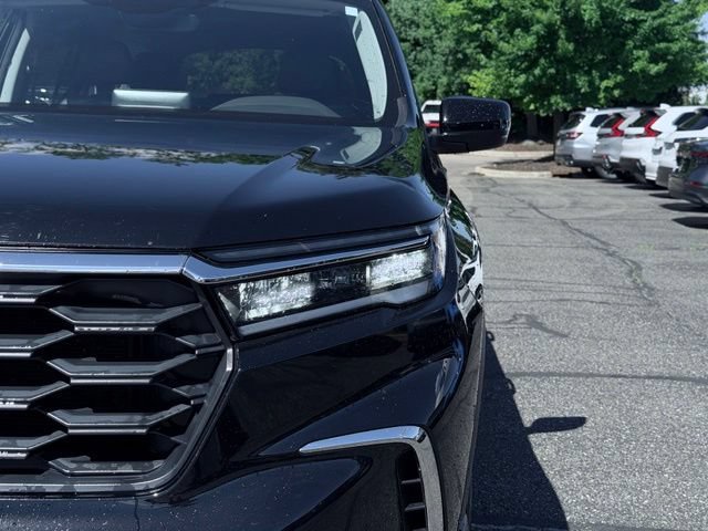 Used 2025 Honda Pilot EX-L image 3
