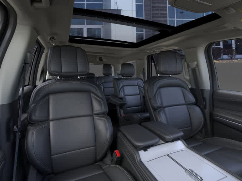 New 2025 Lincoln Navigator Reserve image 10
