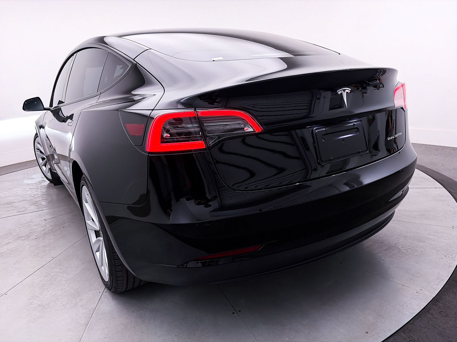 Used 2023 Tesla Model 3 Long Range AWD/4WD image 8