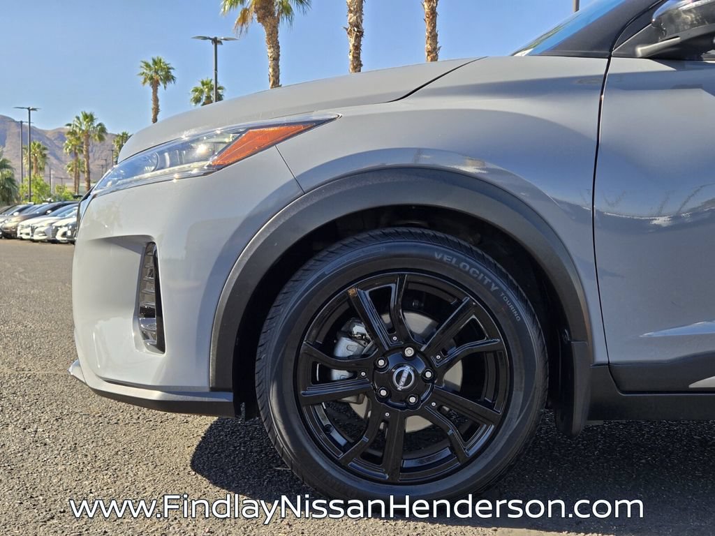 Used 2023 Nissan Kicks SR w/ SR Premium Package FWD image 9