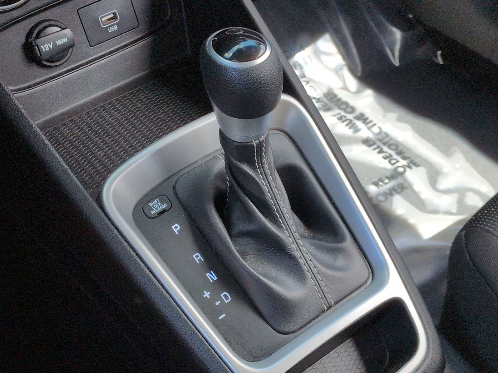 Certified 2021 Hyundai Venue SE FWD image 32