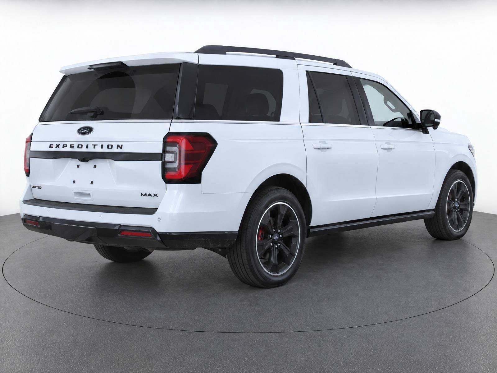 Used 2023 Ford Expedition Max Limited AWD/4WD image 4