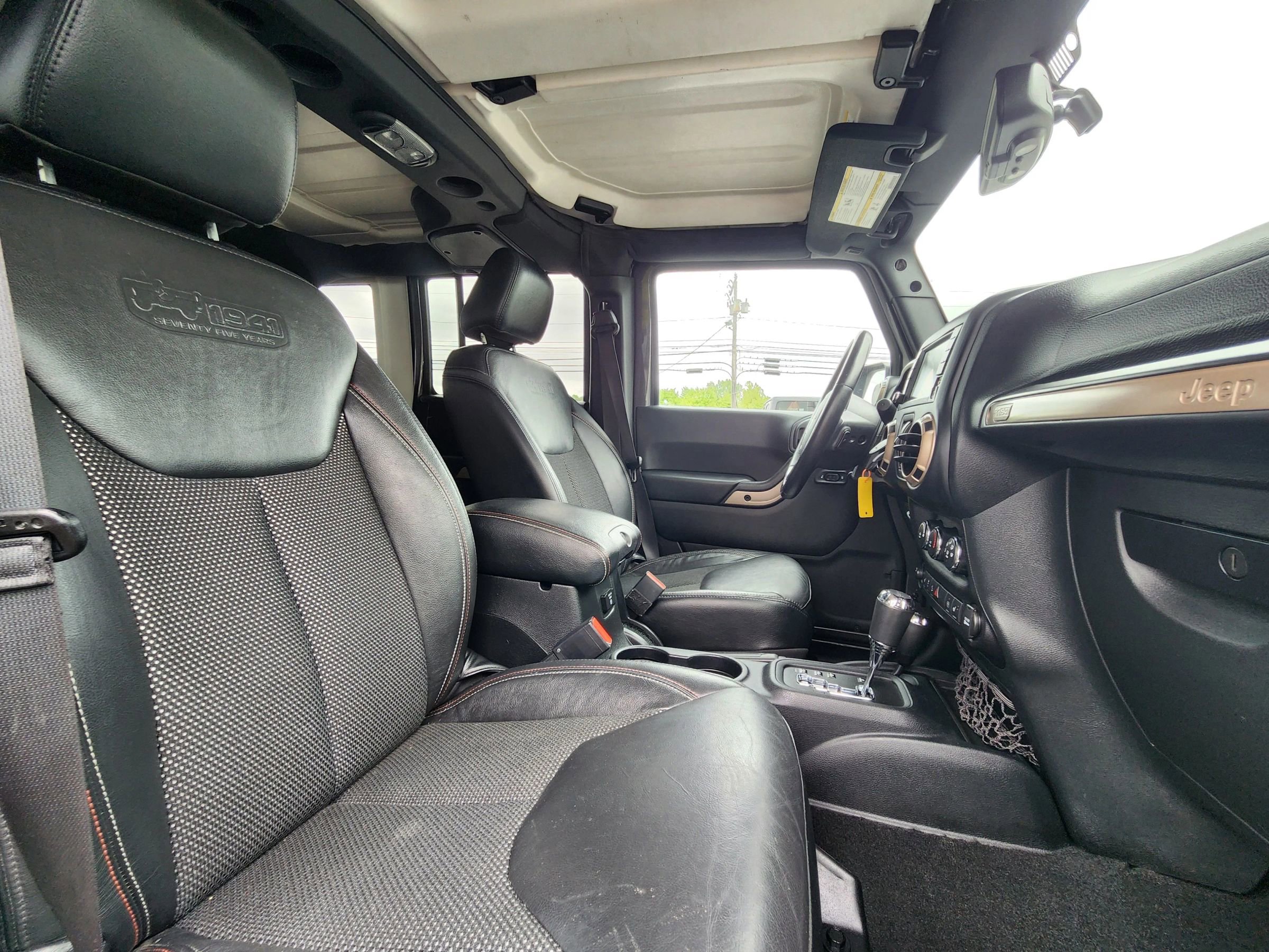 Used 2016 Jeep Wrangler Unlimited Sahara image 43