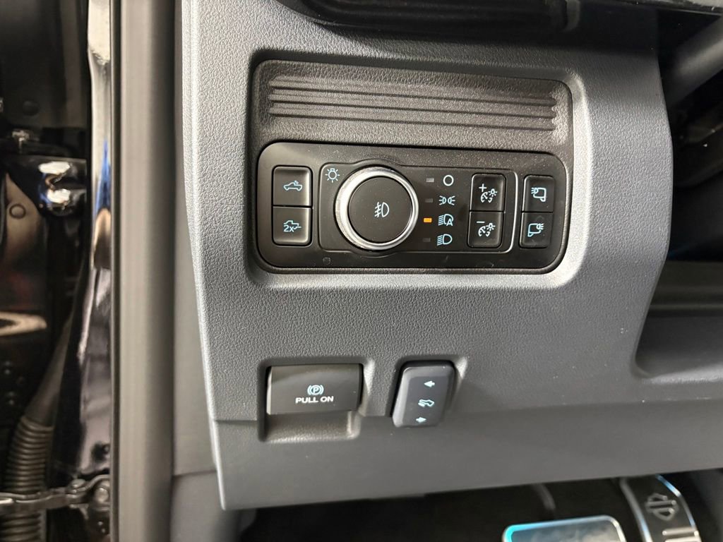 Used 2026 Ford F250 Lariat w/ Black Appearance Package image 14