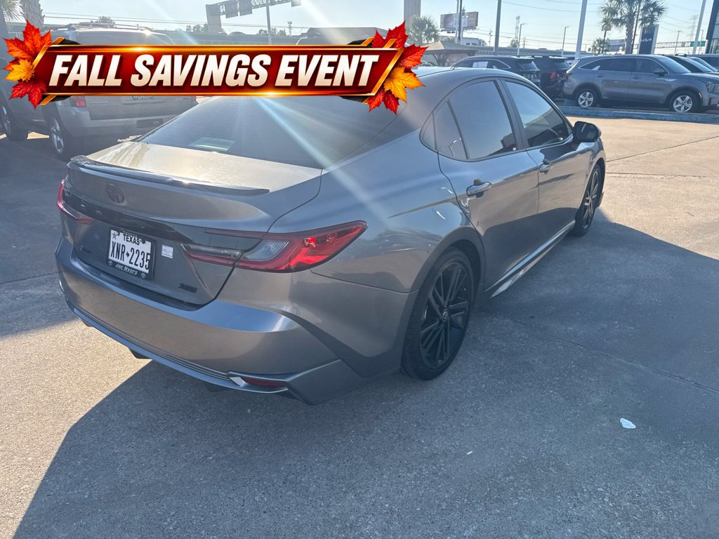 Used 2025 Toyota Camry XSE FWD image 5