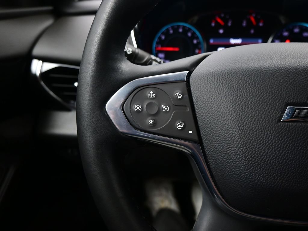Used 2023 Chevrolet Traverse RS image 18