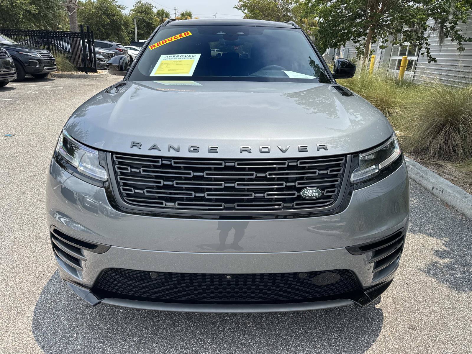 Certified 2026 Land Rover Range Rover Velar Dynamic SE AWD/4WD image 8