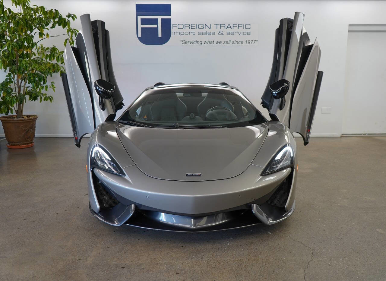 Used 2020 McLaren 570S Spider image 2