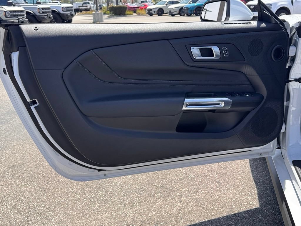 Used 2025 Ford Mustang GT Premium RWD image 15