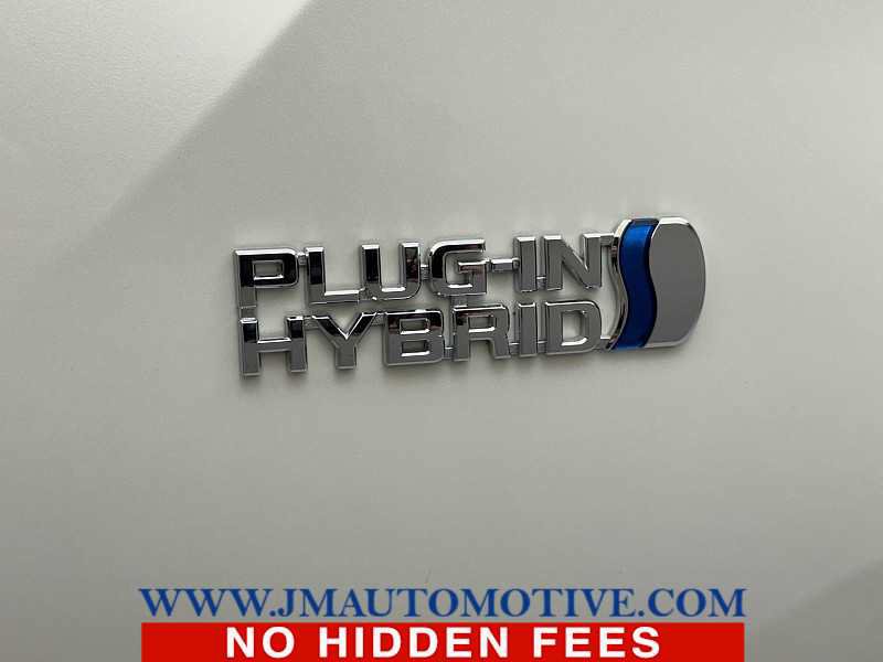 Used 2017 Toyota Prius Prime Premium FWD image 12