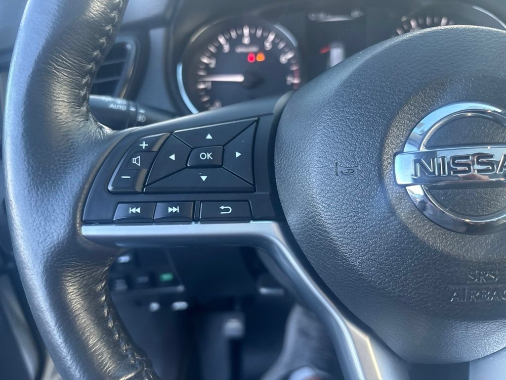 Used 2017 Nissan Rogue SL w/ SL Premium Package AWD/4WD image 16