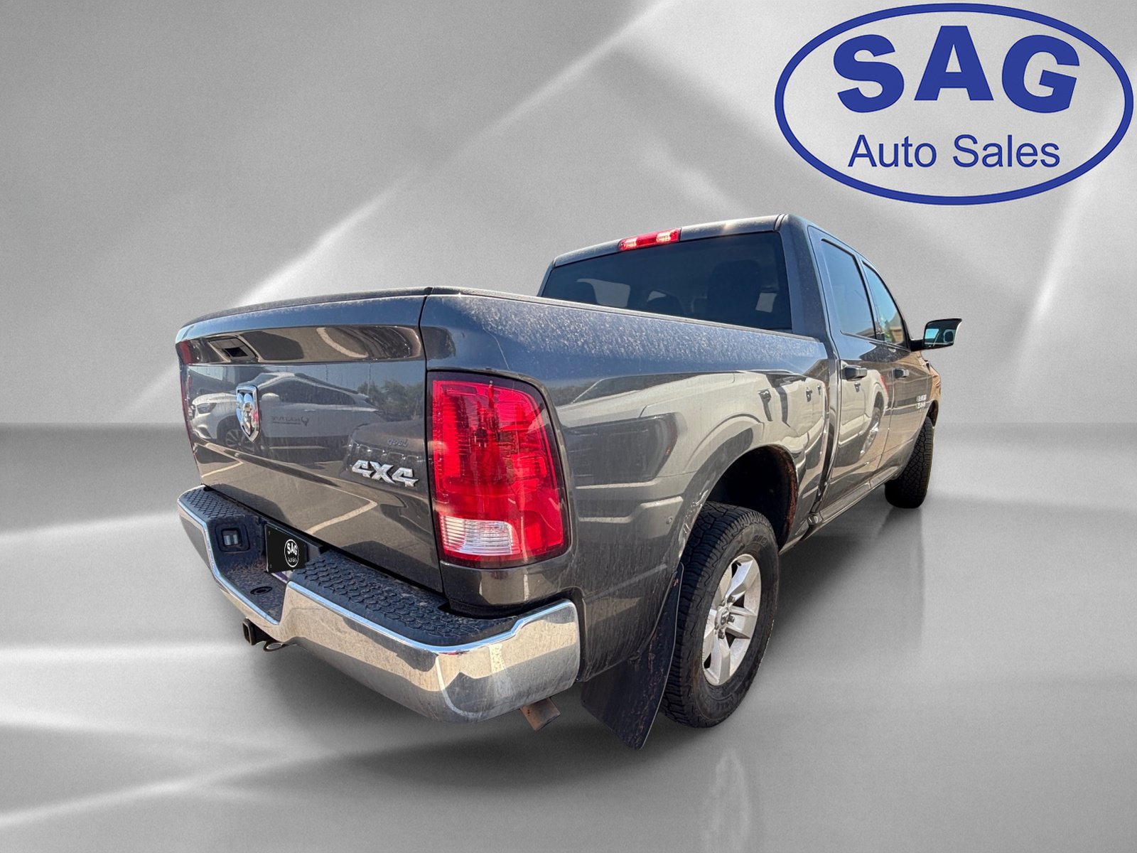 Used 2023 RAM 1500 Tradesman w/ Chrome Plus Package AWD/4WD image 3