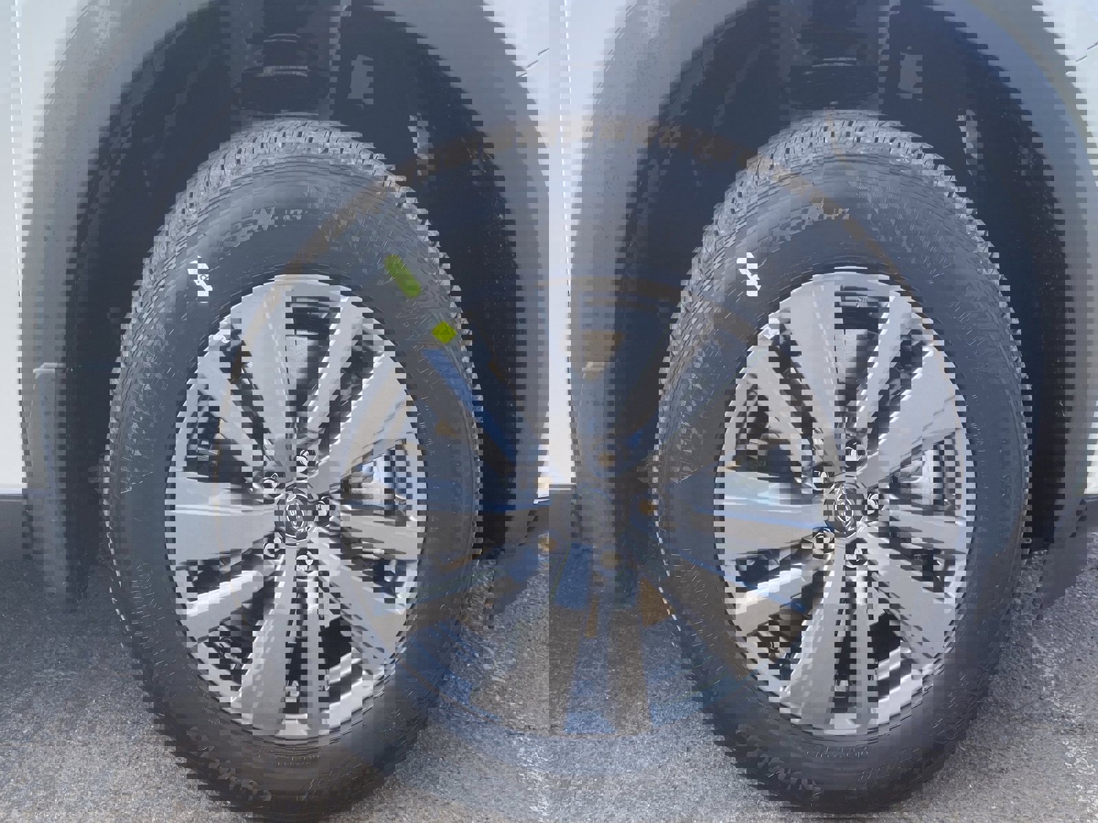 New 2025 Nissan Pathfinder SV w/ SV Premium Package image 10