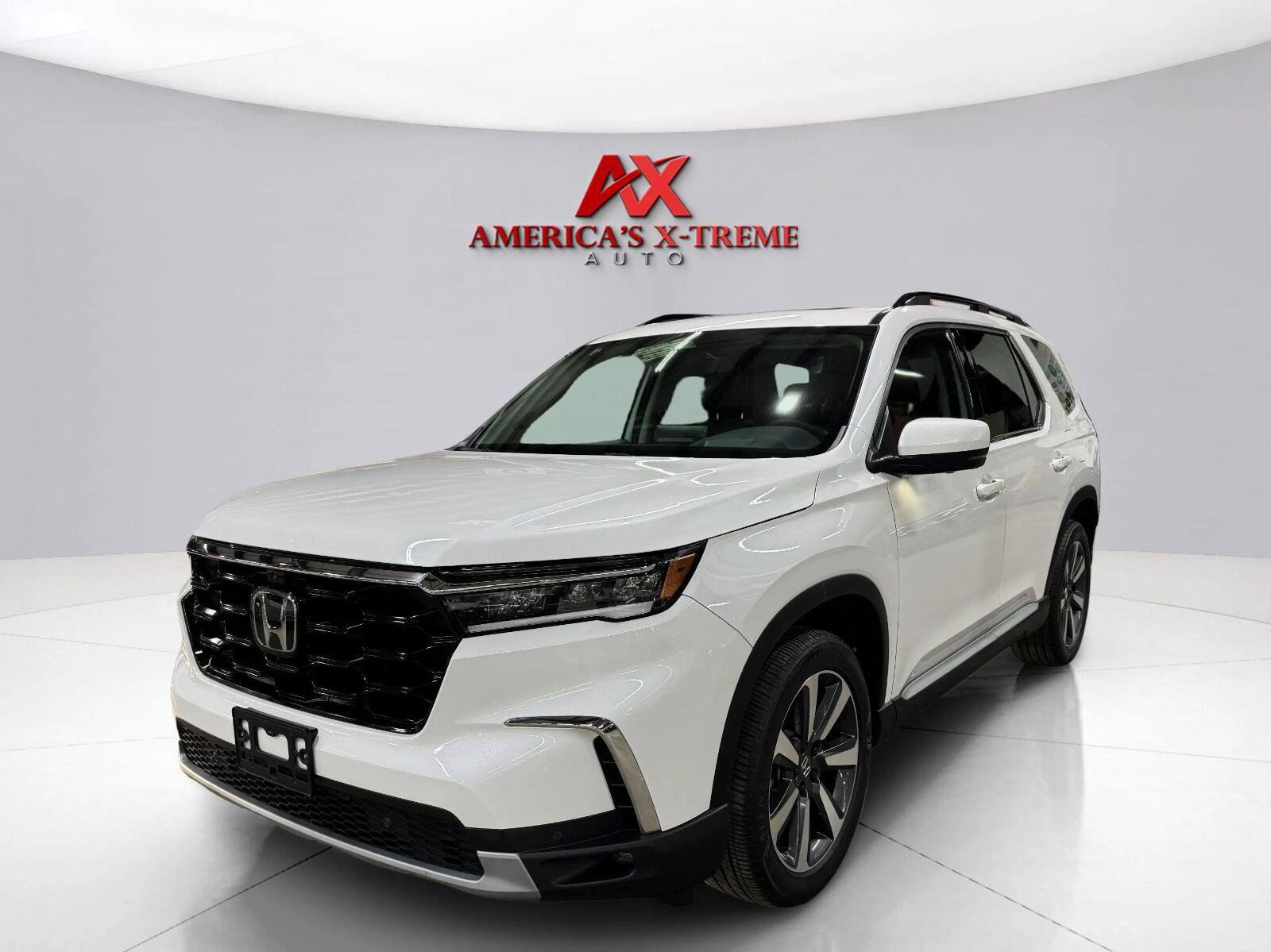 Used 2023 Honda Pilot Elite image 2
