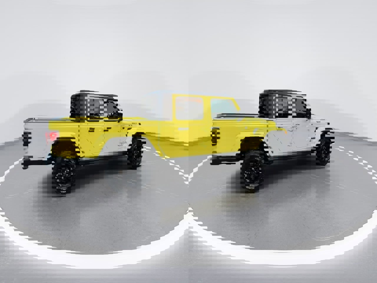 Used 2023 Jeep Gladiator Willys image 21