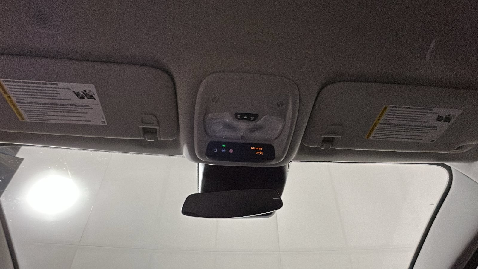 Used 2027 Chevrolet Bolt RS FWD image 27