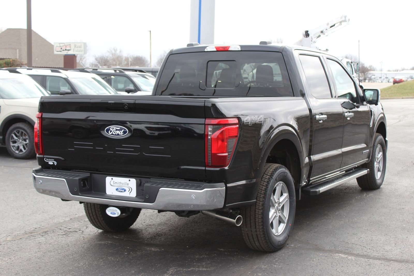 New 2025 Ford F150 XLT w/ Equipment Group 302A MID image 8