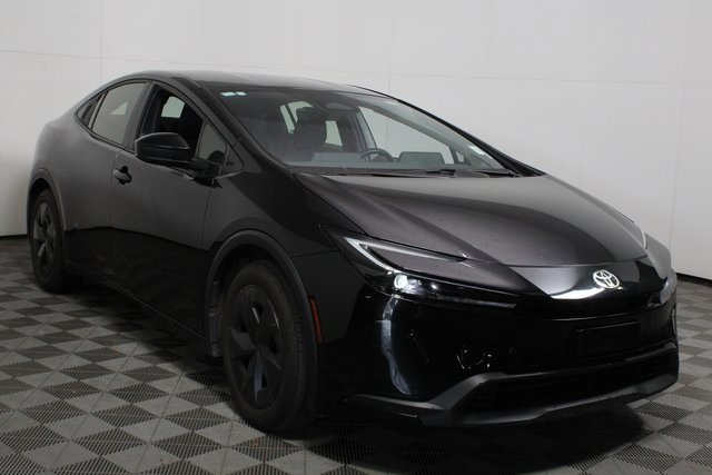 Used 2024 Toyota Prius LE image 1