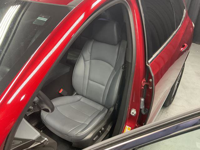 Used 2023 Buick Enclave Essence image 8
