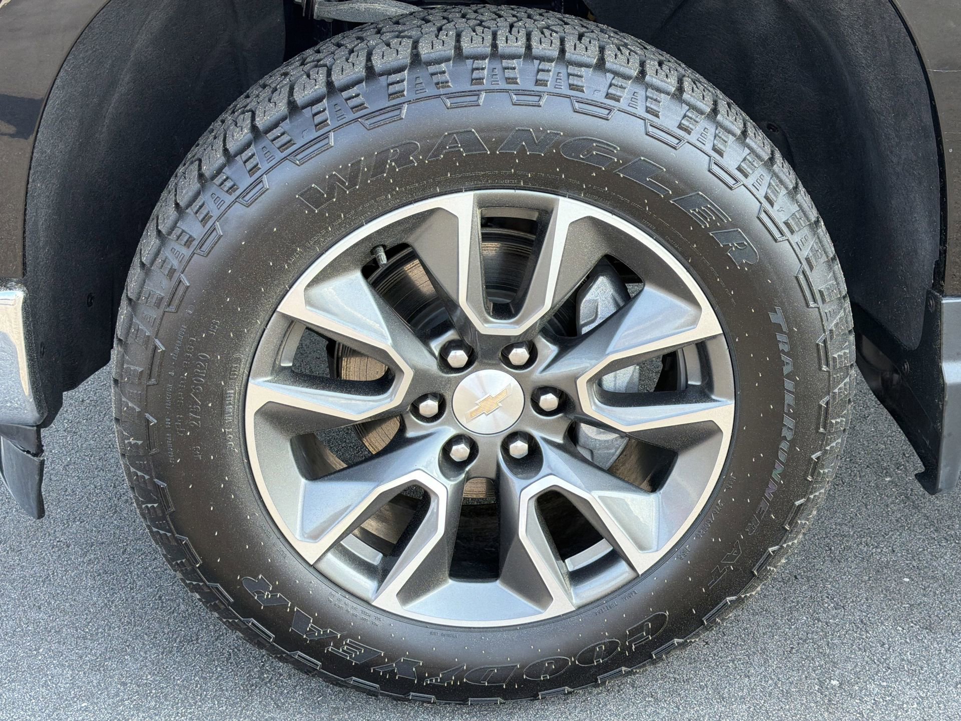 Used 2024 Chevrolet Silverado 1500 LT image 34