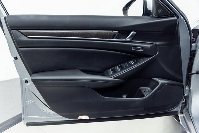 Used 2021 Honda Accord EX-L image 11