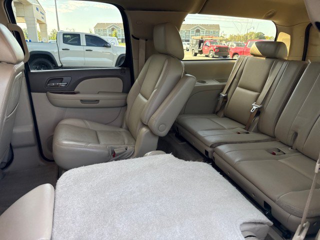 Used 2012 Chevrolet Suburban LTZ AWD/4WD image 27